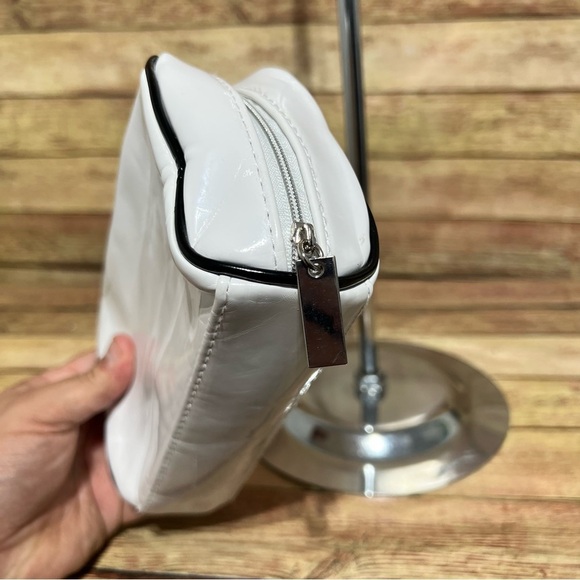 YSL White Cosmetic Bag - Picture 4 of 8